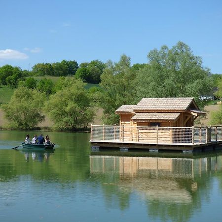 Cabanes Flottantes Du Lac De Pelisse Hotel Douzains Eksteriør billede