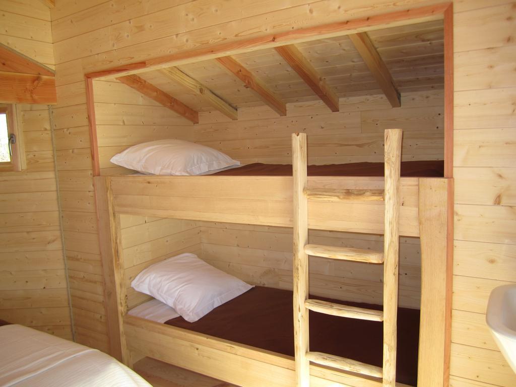 Cabanes Flottantes Du Lac De Pelisse Hotel Douzains Værelse billede