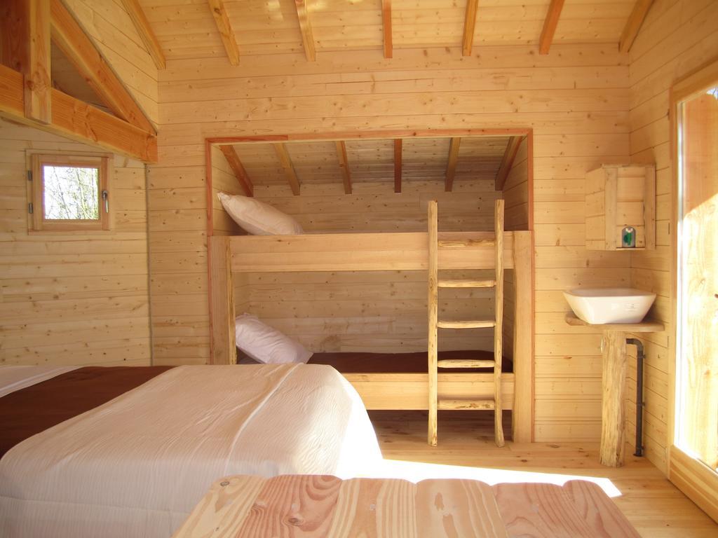 Cabanes Flottantes Du Lac De Pelisse Hotel Douzains Værelse billede